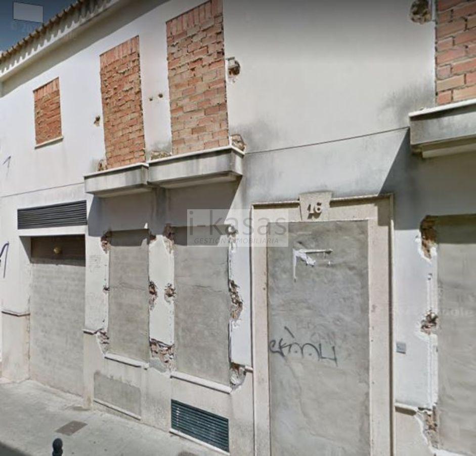 For sale of building in Jerez de la Frontera