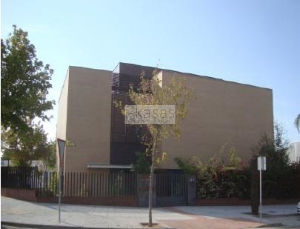 For sale of industrial plant/warehouse in Jerez de la Frontera