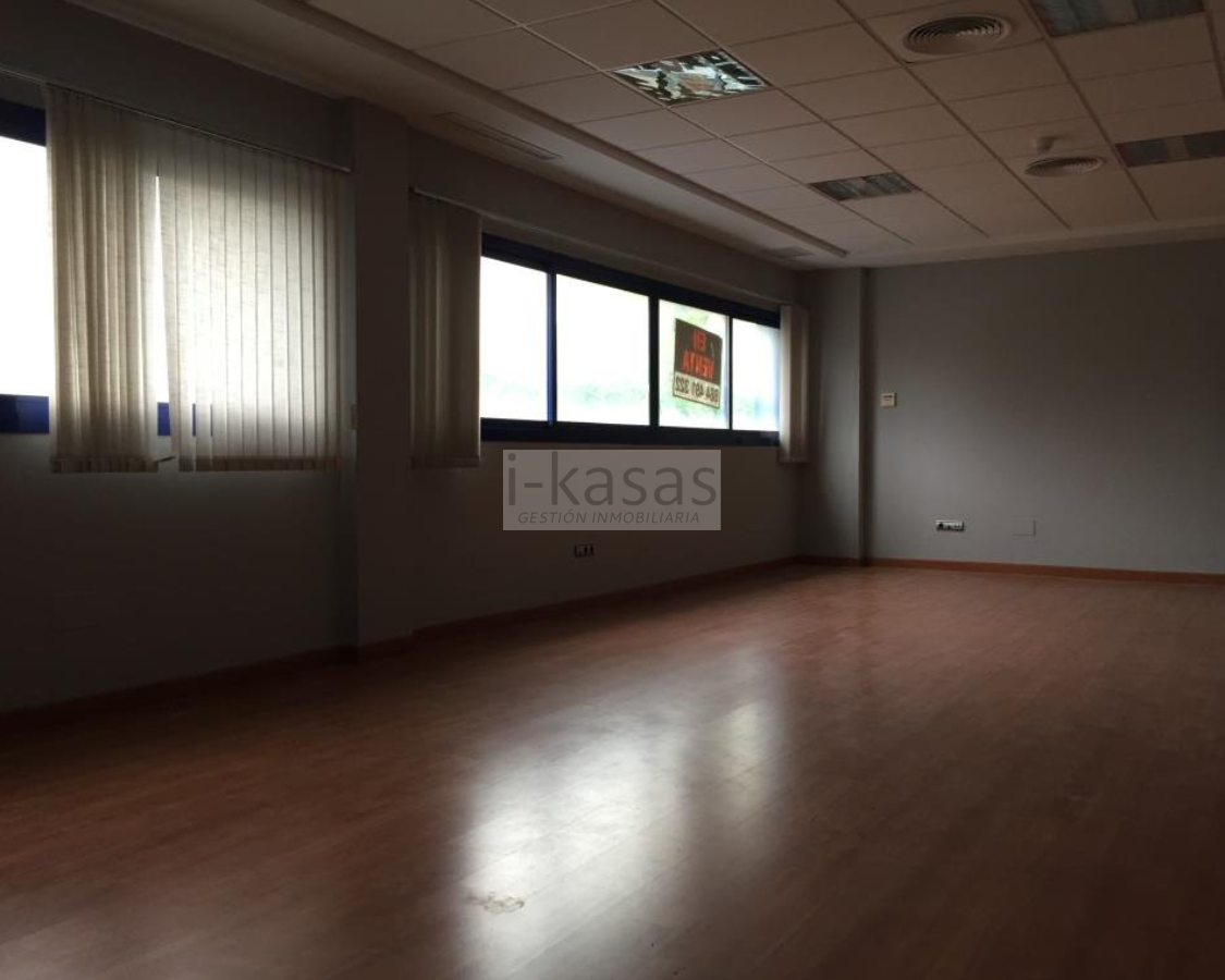 For sale of office in Jerez de la Frontera