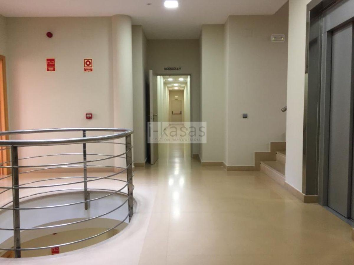 For sale of office in Jerez de la Frontera