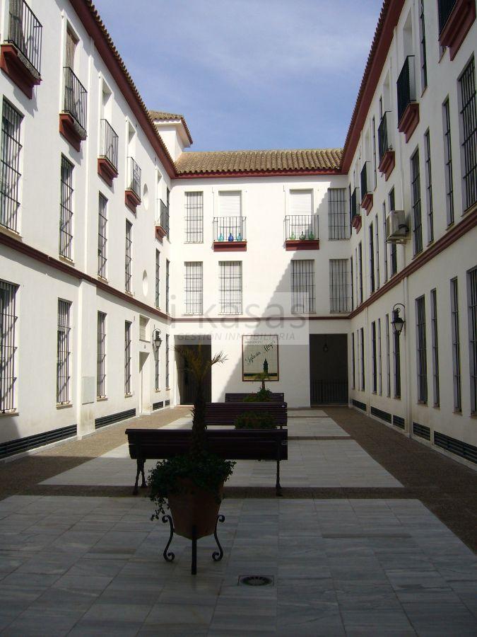 For sale of apartment in Sanlúcar de Barrameda