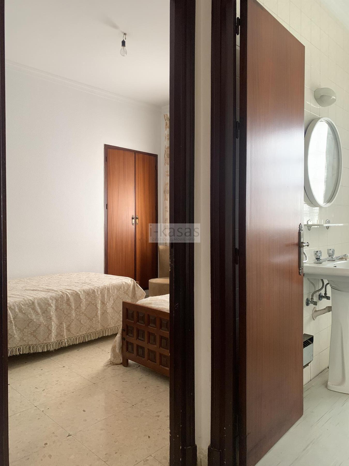 For sale of flat in Jerez de la Frontera