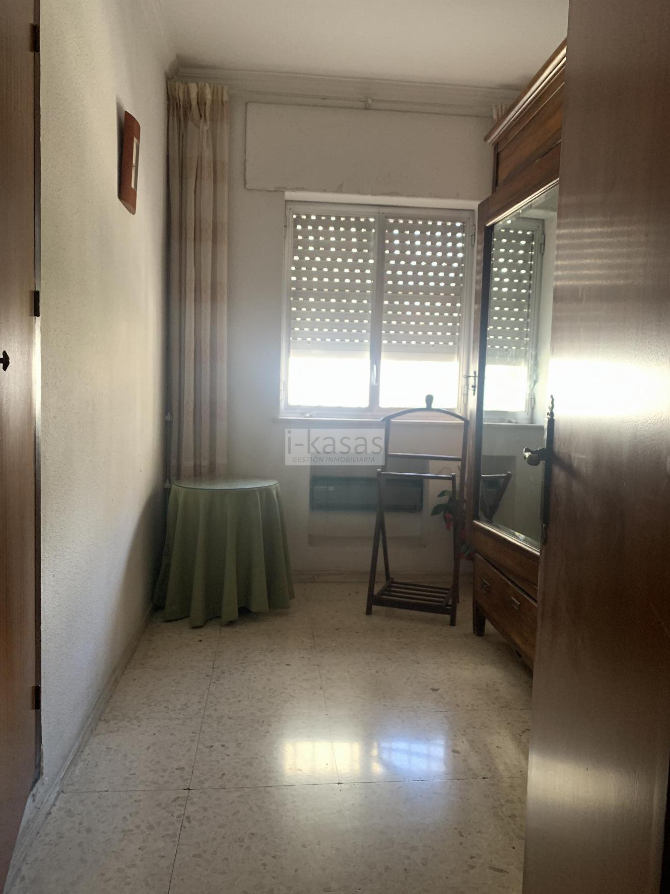 For sale of flat in Jerez de la Frontera