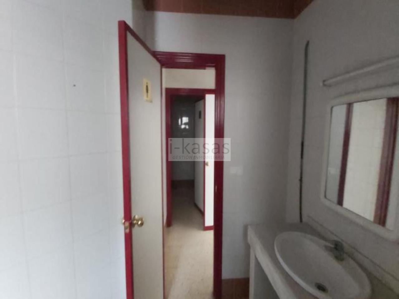 For sale of commercial in Jerez de la Frontera