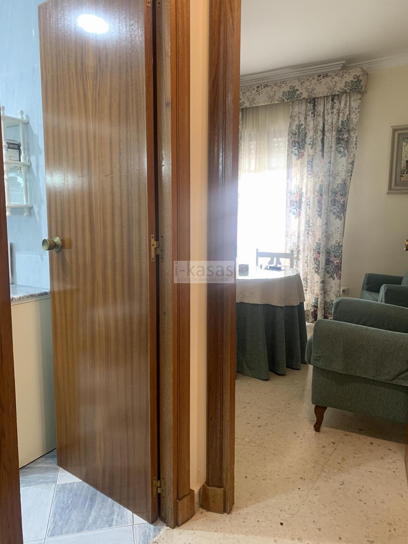 For sale of flat in Jerez de la Frontera