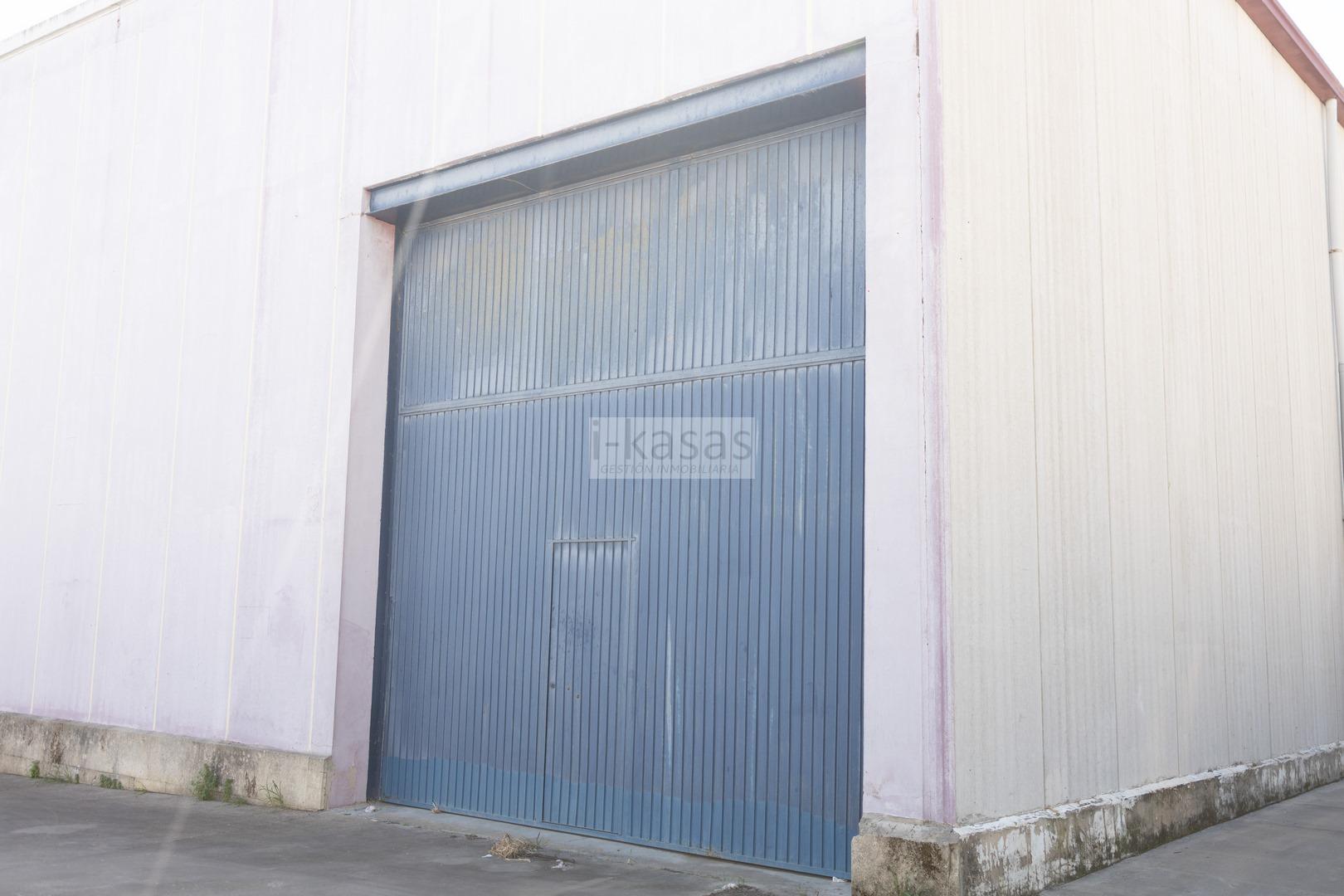 For sale of industrial plant/warehouse in Jerez de la Frontera