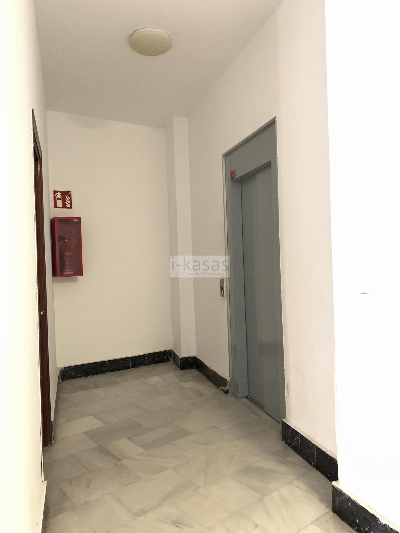 For sale of flat in Jerez de la Frontera