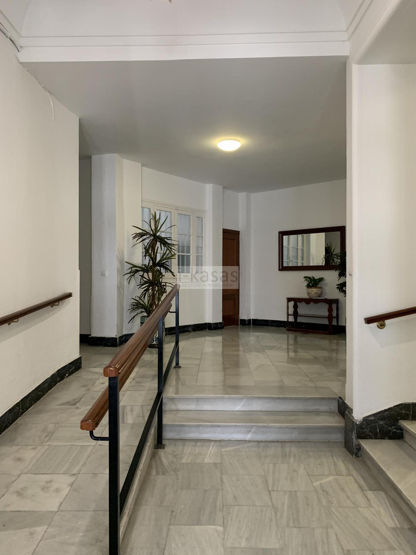 For sale of flat in Jerez de la Frontera