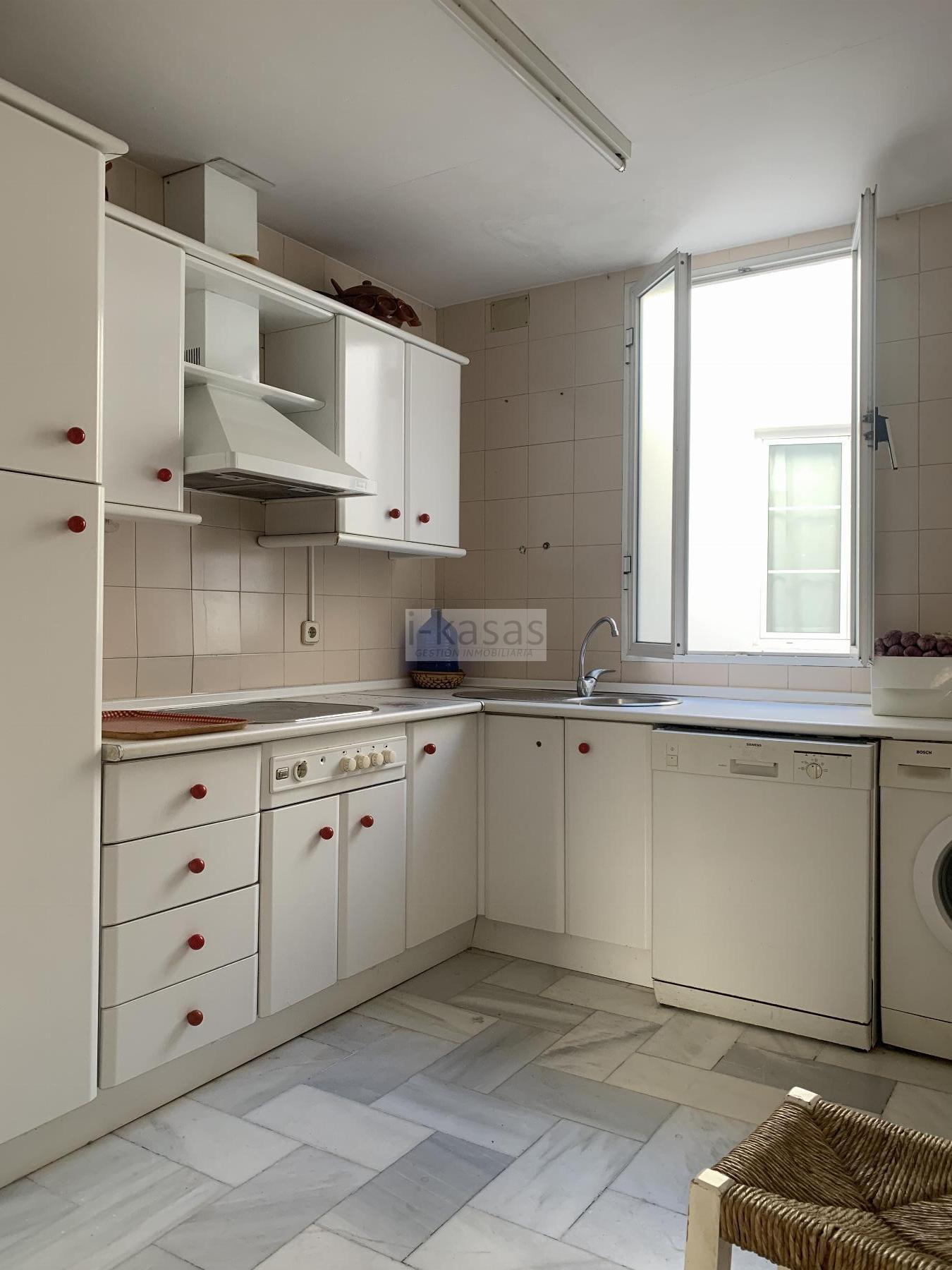 For sale of flat in Jerez de la Frontera