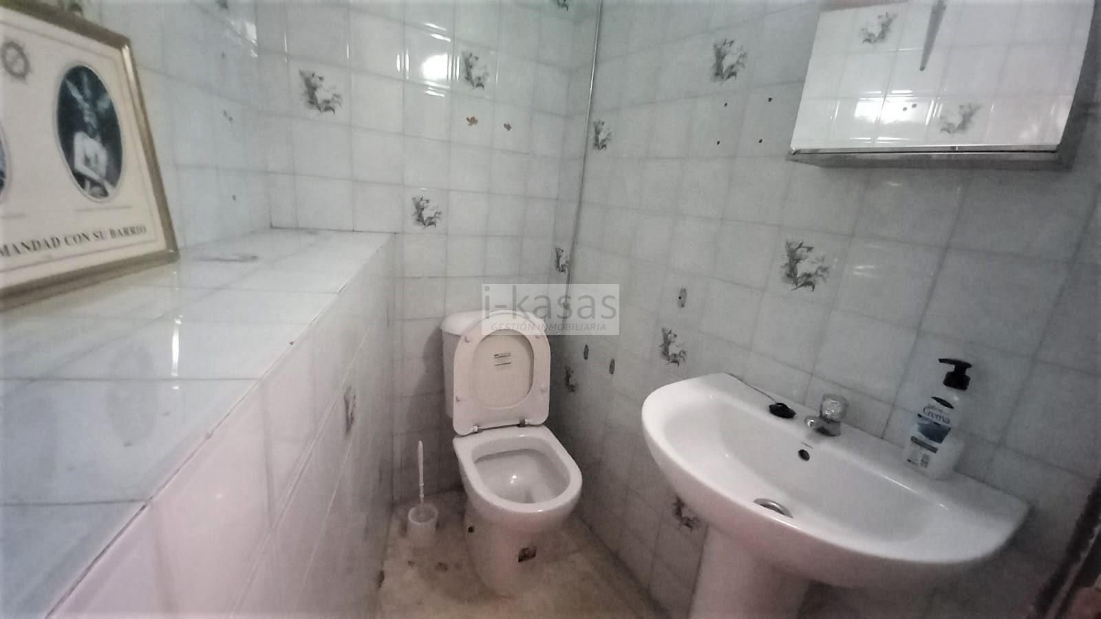 For sale of commercial in Jerez de la Frontera