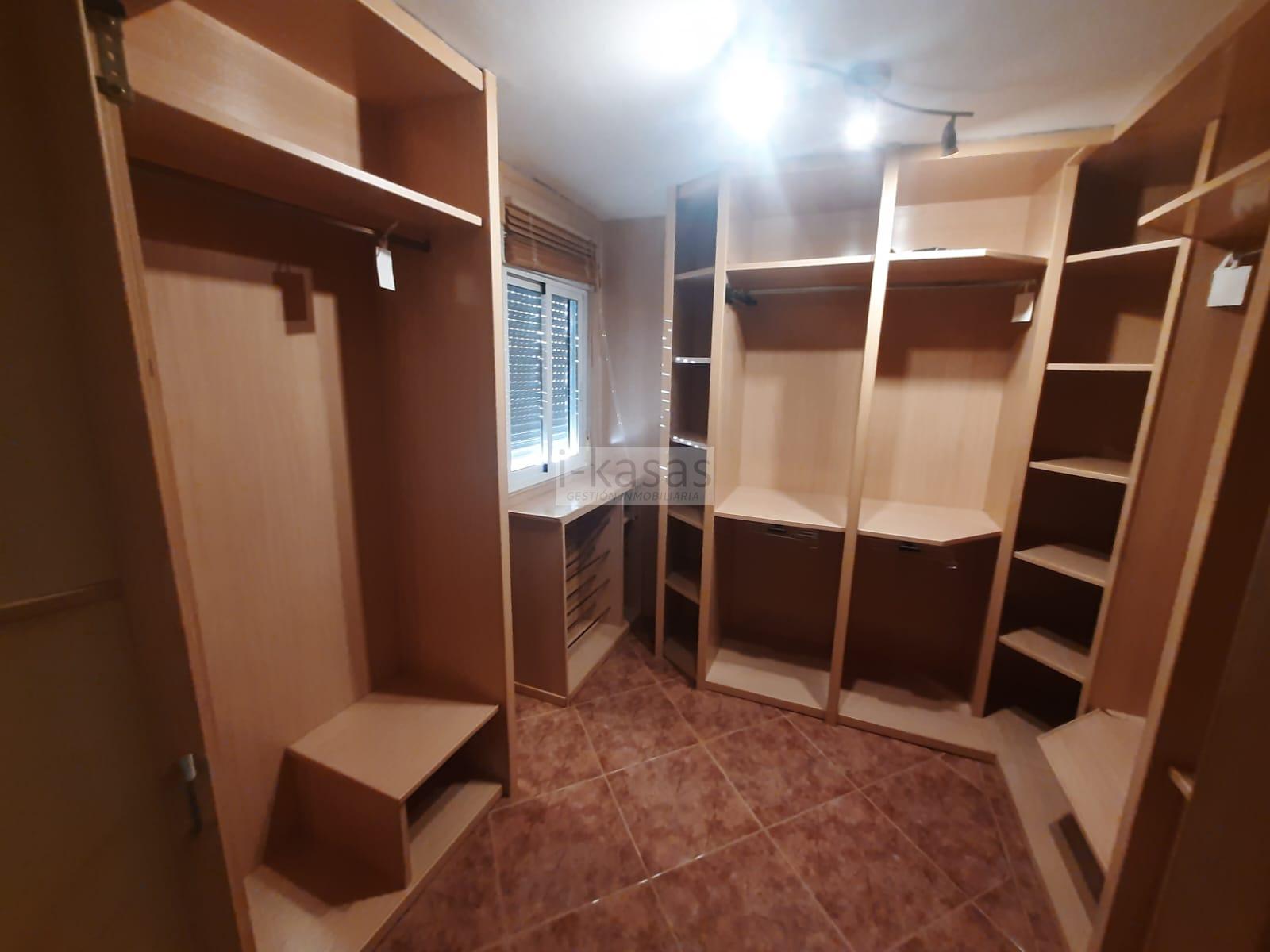 For rent of flat in Sevilla