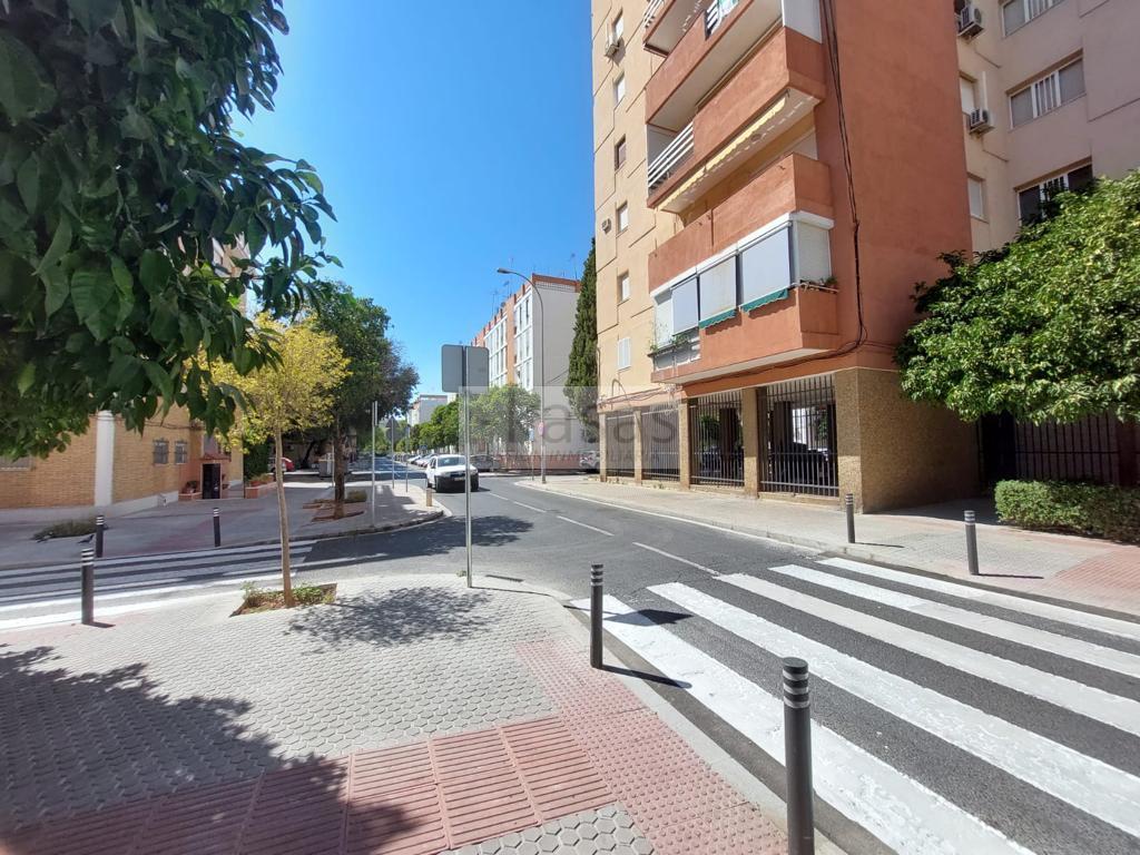 For rent of flat in Sevilla