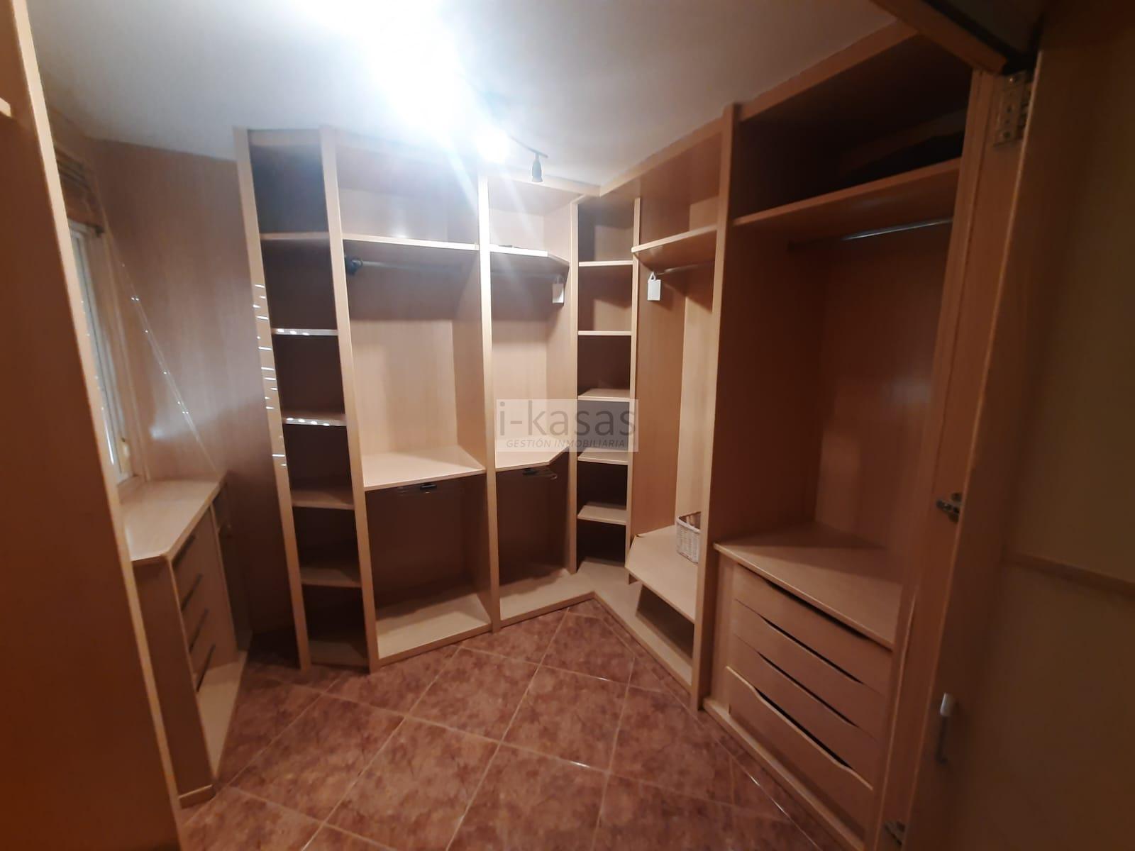 For rent of flat in Sevilla