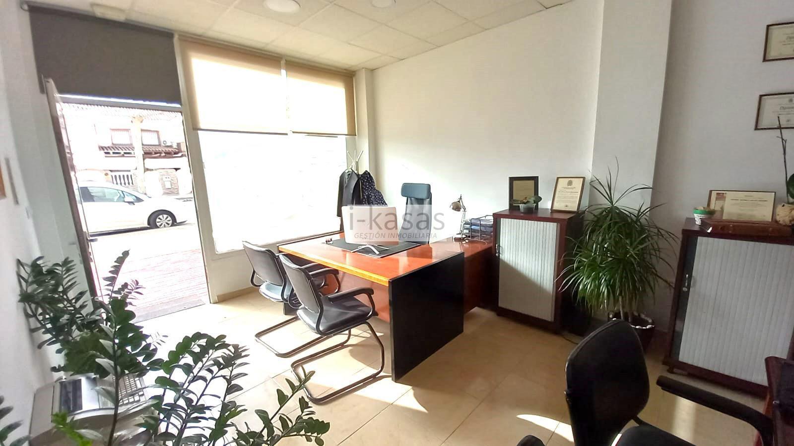 For sale of commercial in Chipiona