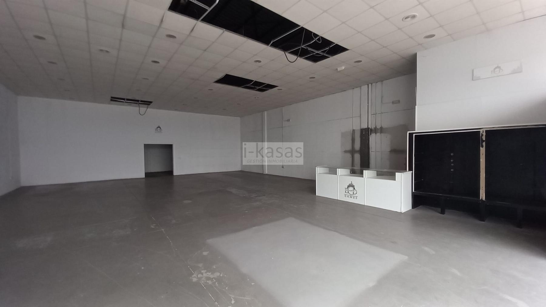 For sale of industrial plant/warehouse in Jerez de la Frontera