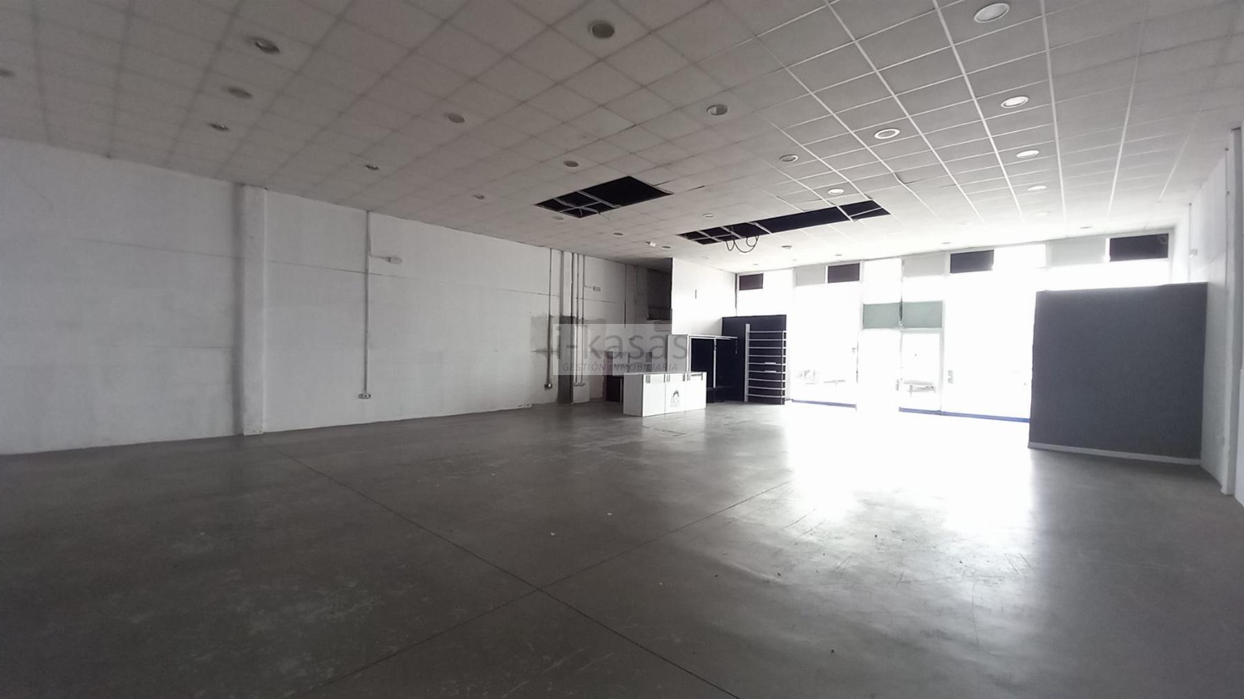 For sale of industrial plant/warehouse in Jerez de la Frontera