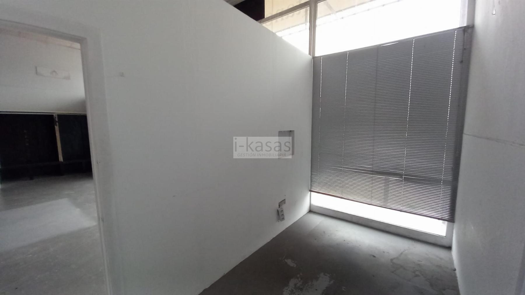 For sale of industrial plant/warehouse in Jerez de la Frontera