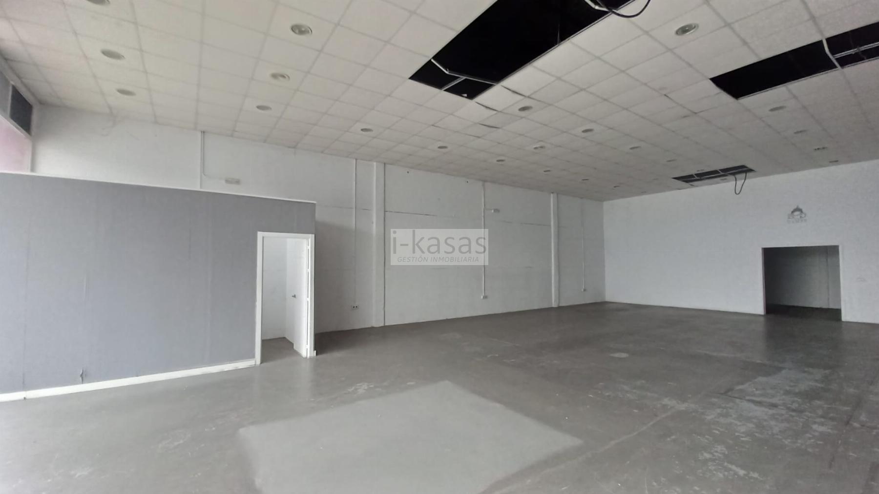 For sale of industrial plant/warehouse in Jerez de la Frontera