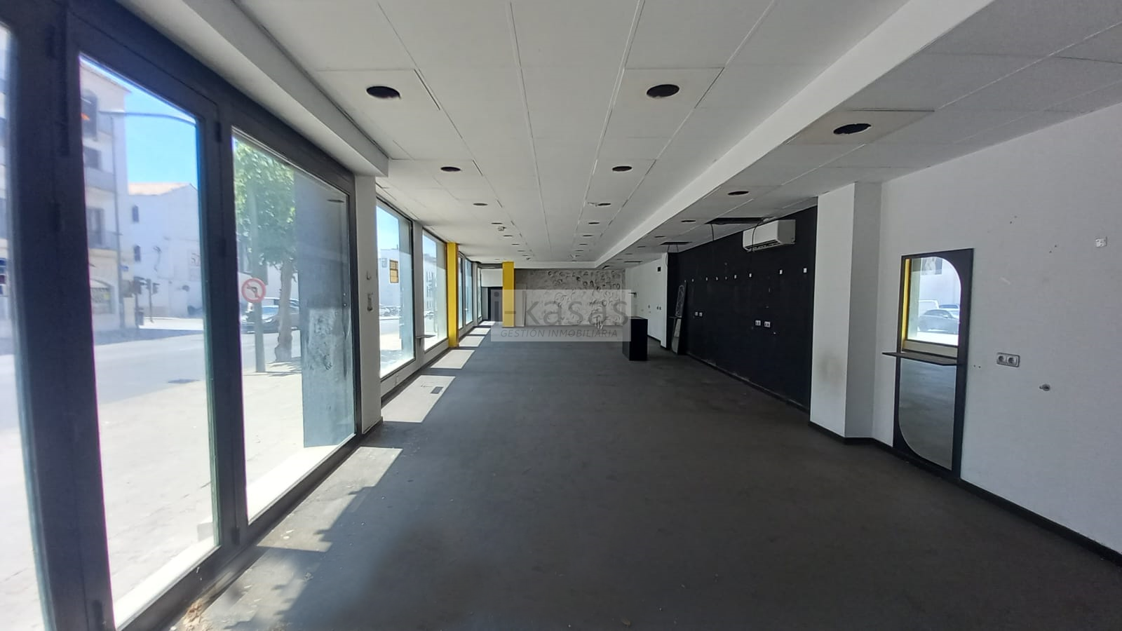 Venta de local comercial en Jerez de la Frontera