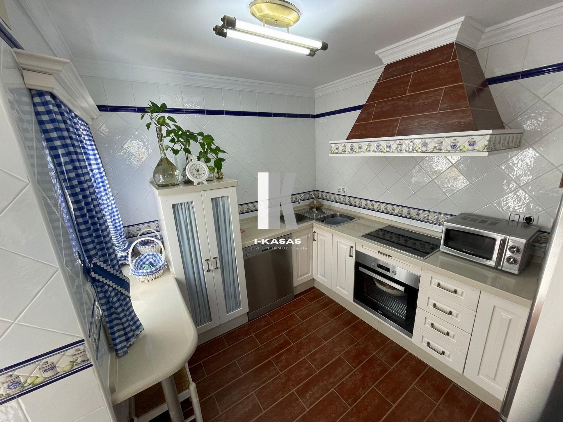 For sale of house in Jédula