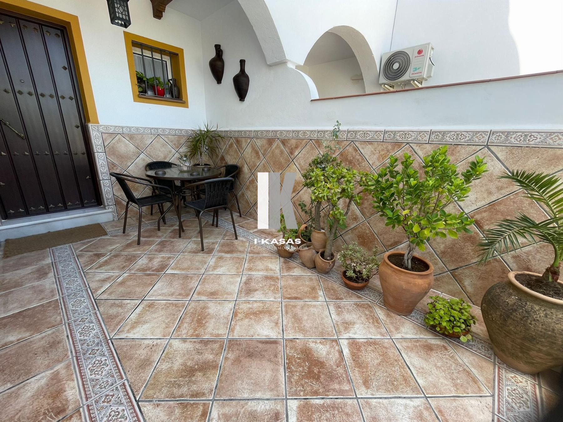 For sale of house in Jédula