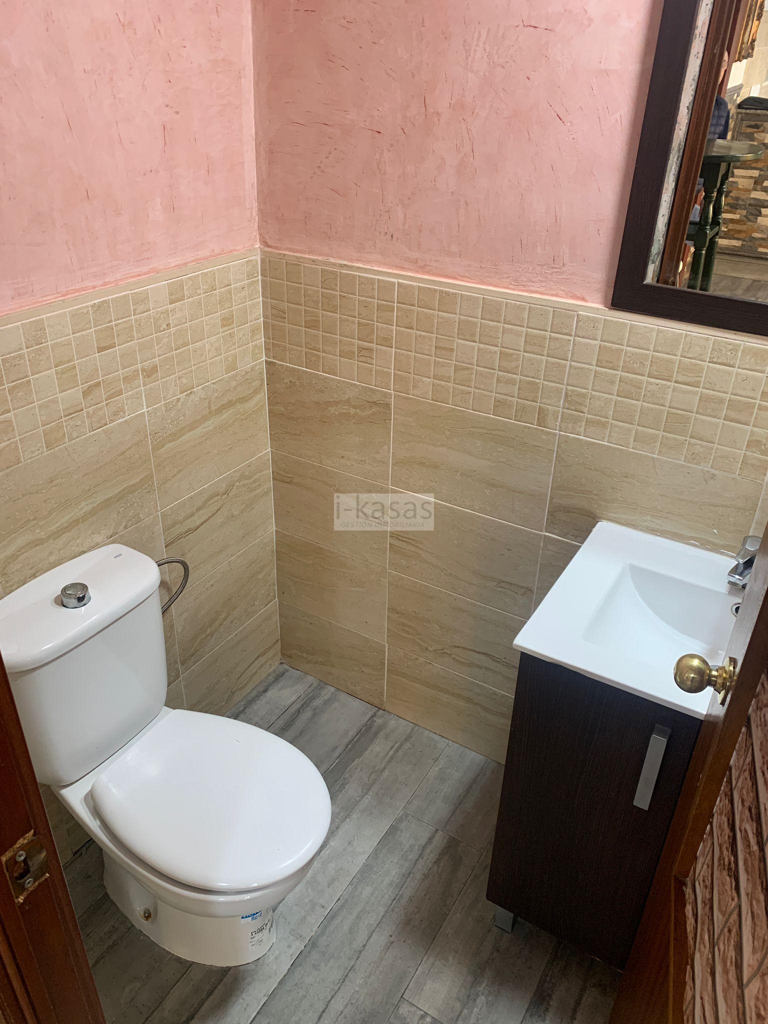 For sale of commercial in Jerez de la Frontera