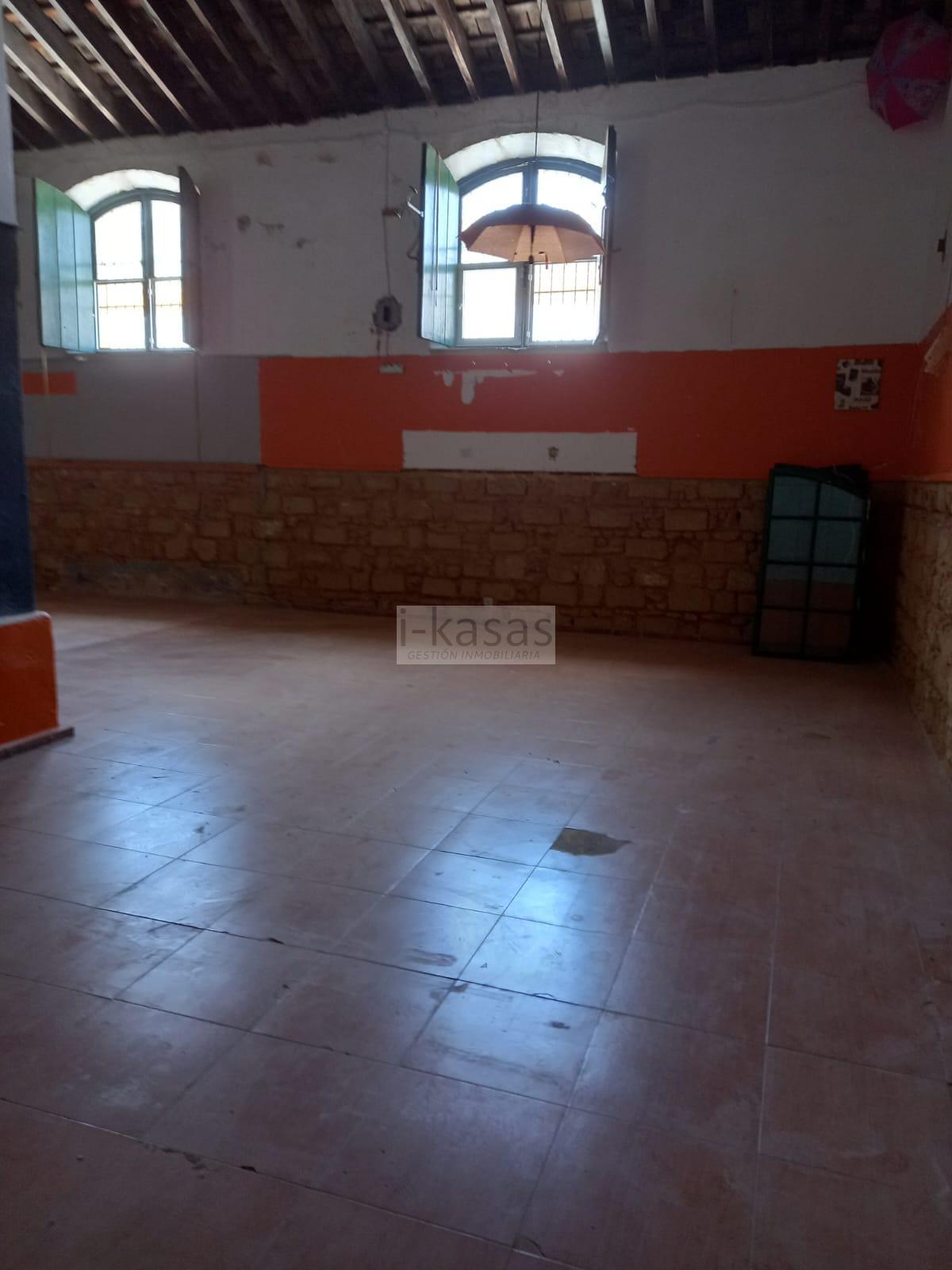 For sale of cellar in Jerez de la Frontera