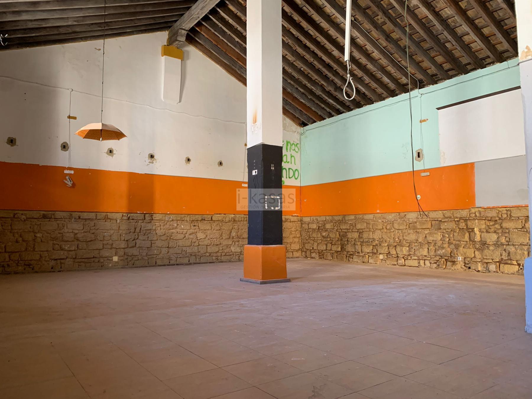 For sale of cellar in Jerez de la Frontera