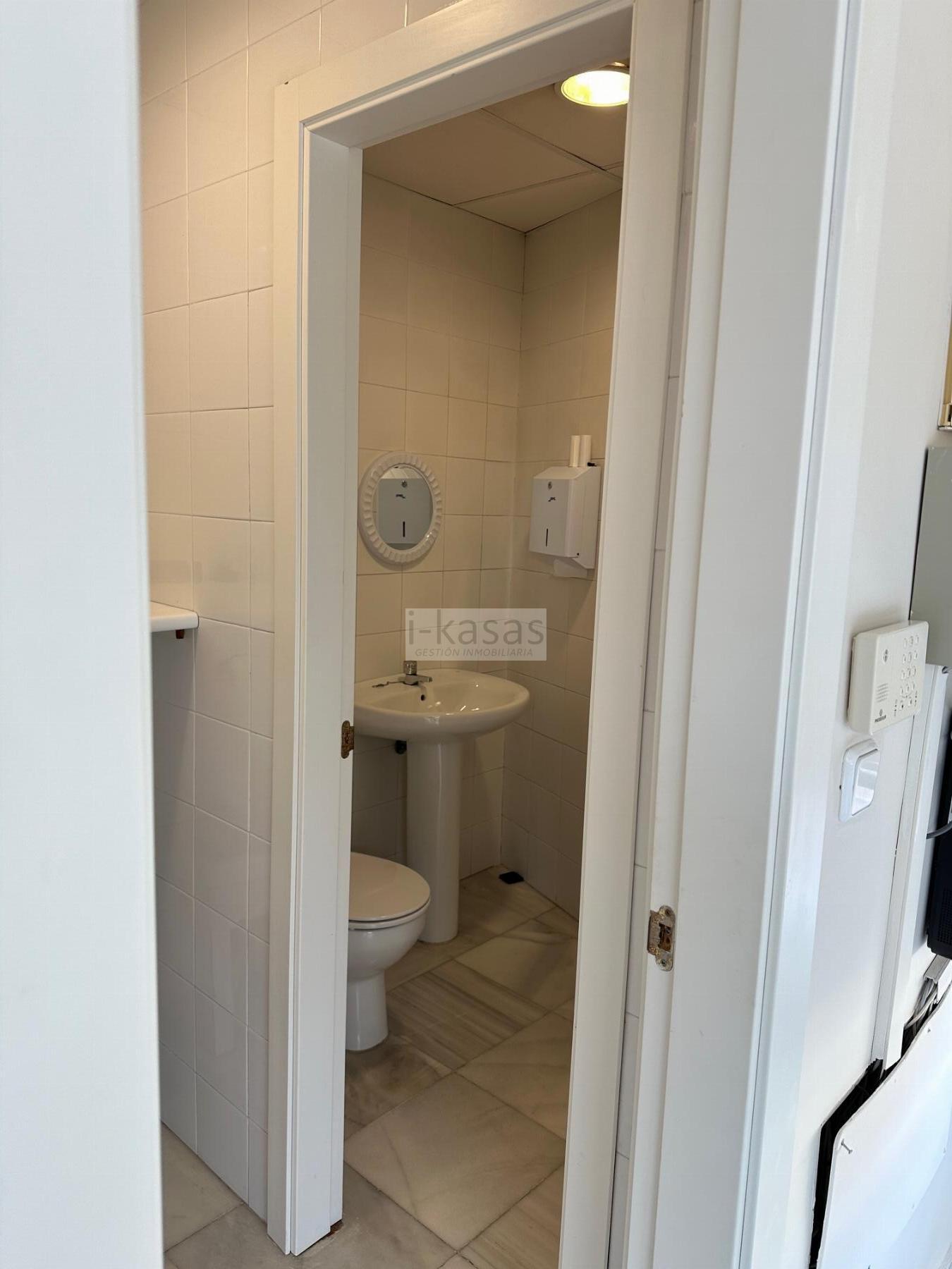 For sale of commercial in Jerez de la Frontera