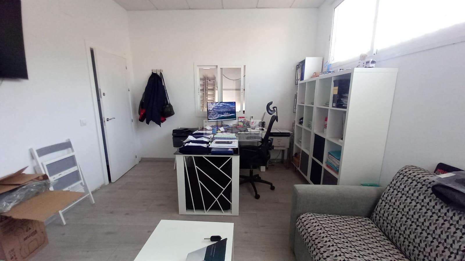 For sale of industrial plant/warehouse in Jerez de la Frontera