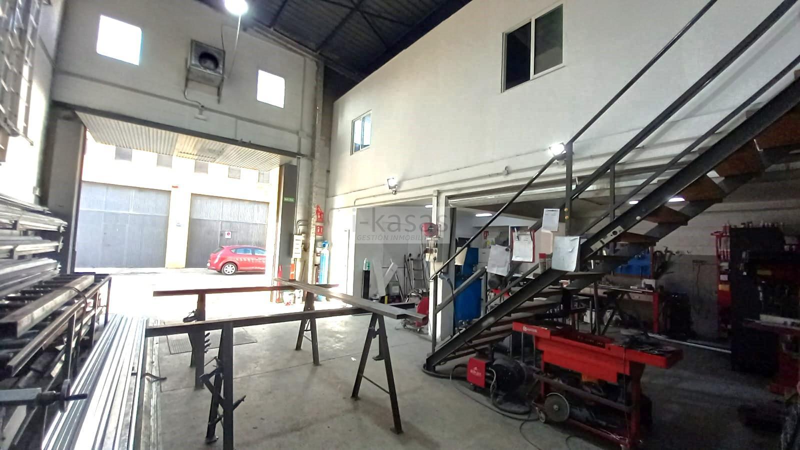 For sale of industrial plant/warehouse in Jerez de la Frontera