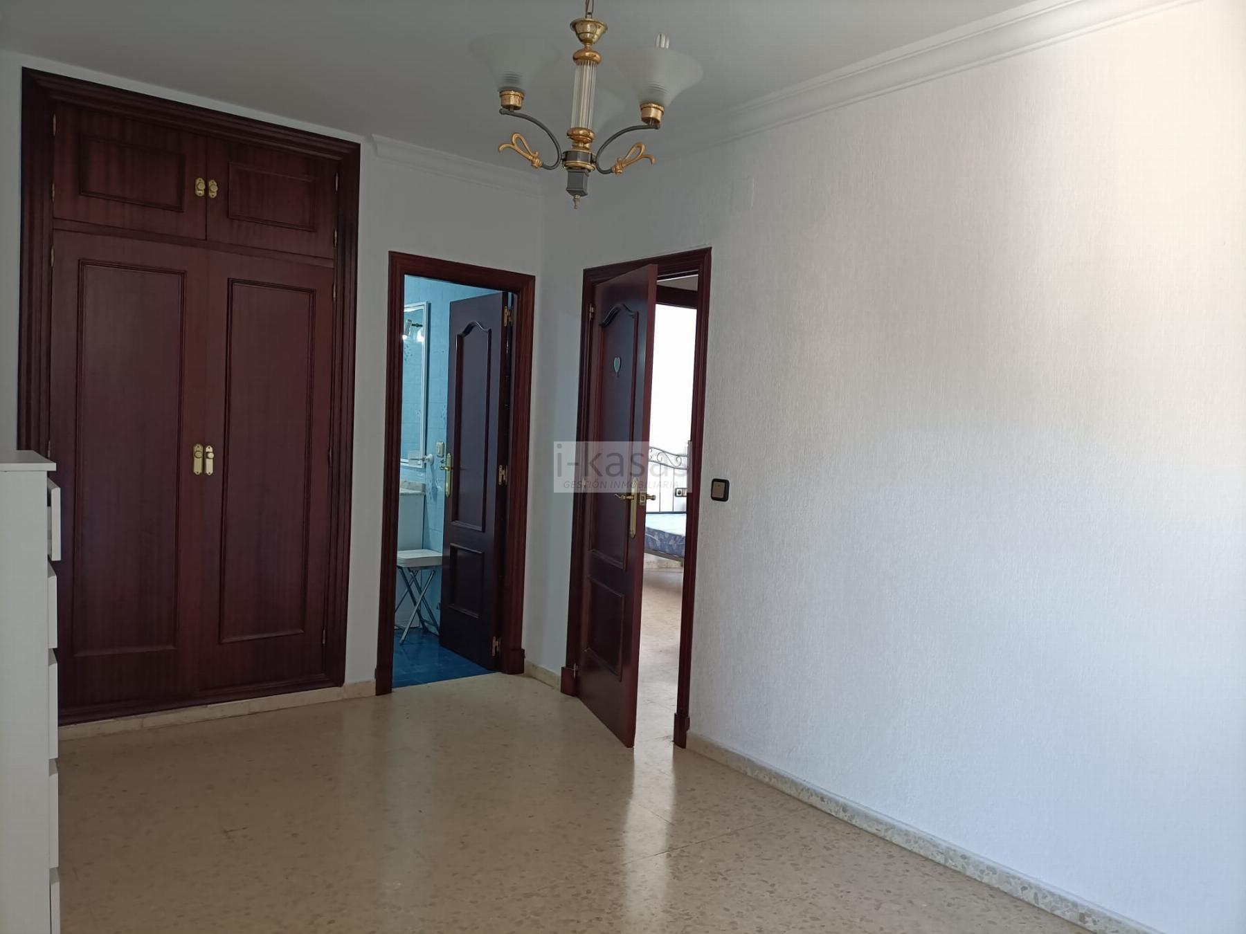 For sale of flat in Jerez de la Frontera