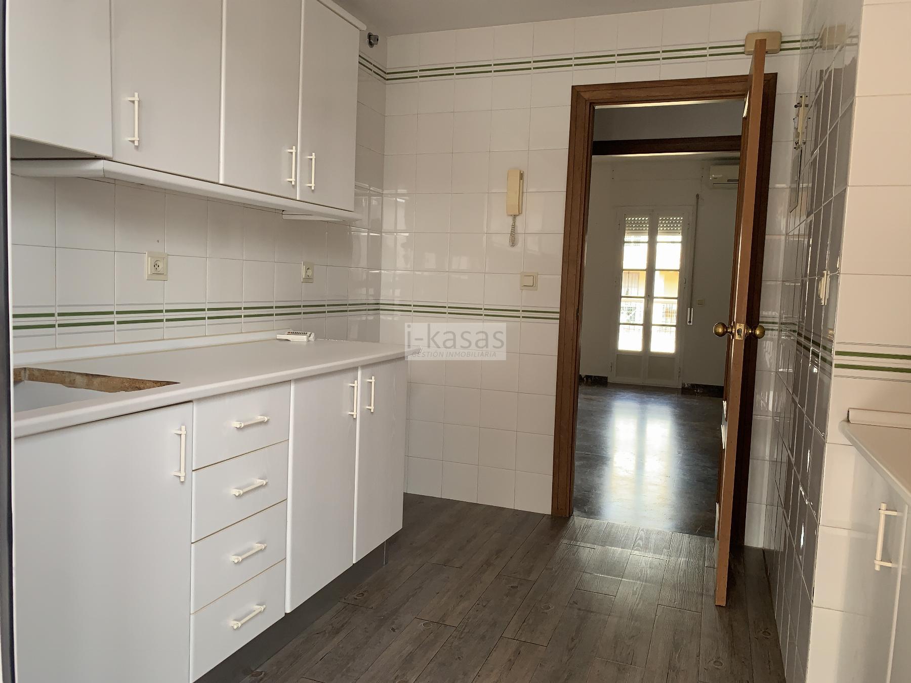 For sale of flat in Jerez de la Frontera