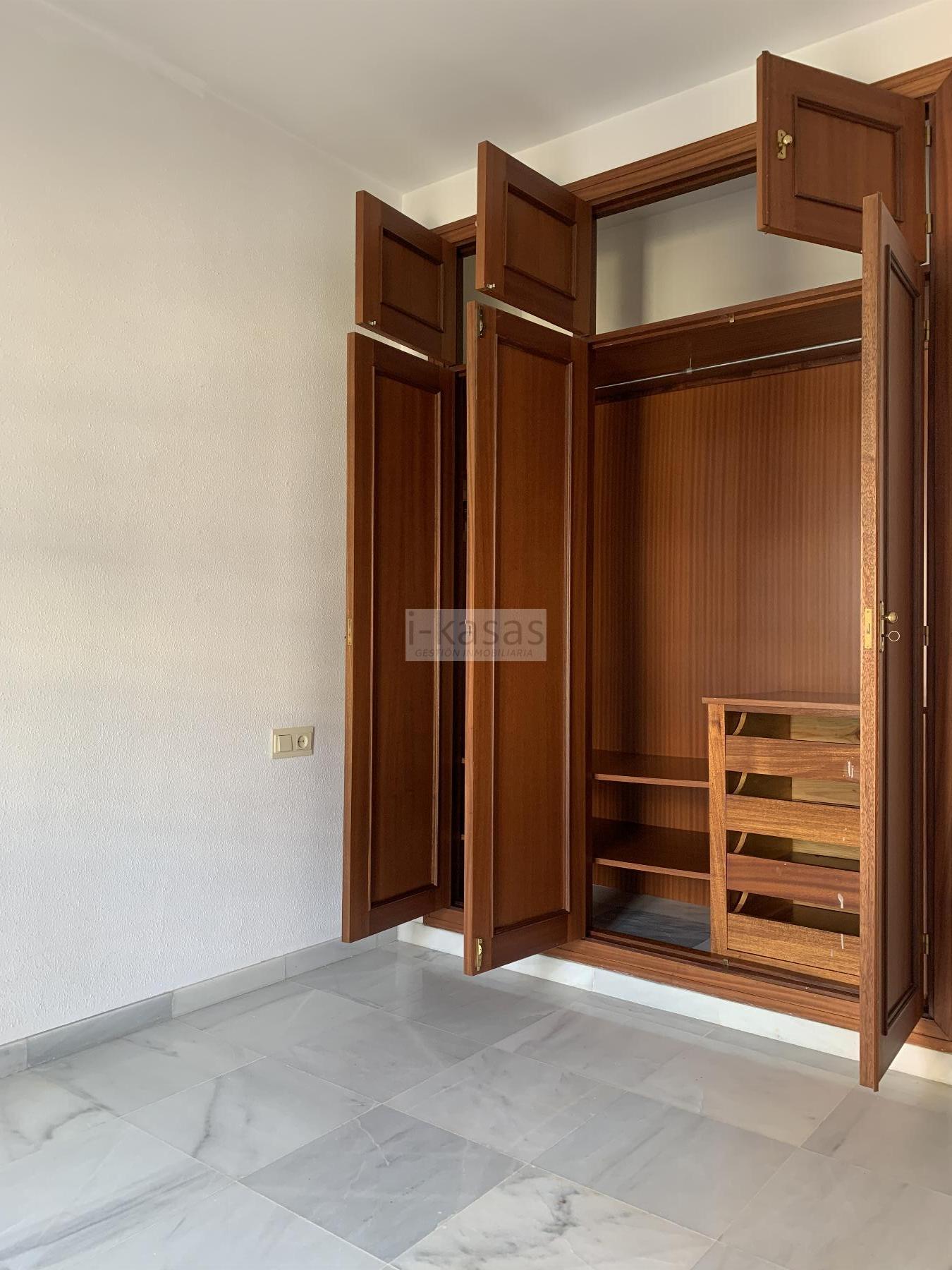 For sale of flat in Jerez de la Frontera