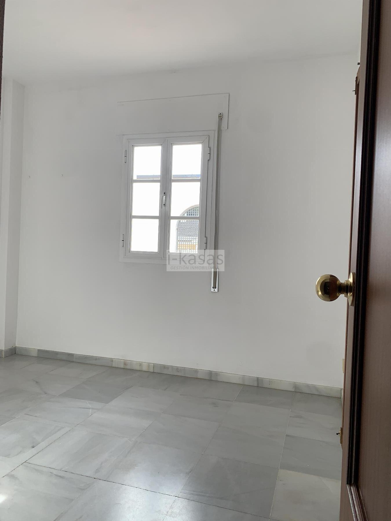 For sale of flat in Jerez de la Frontera