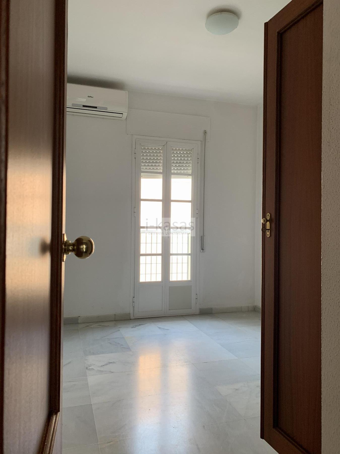 For sale of flat in Jerez de la Frontera