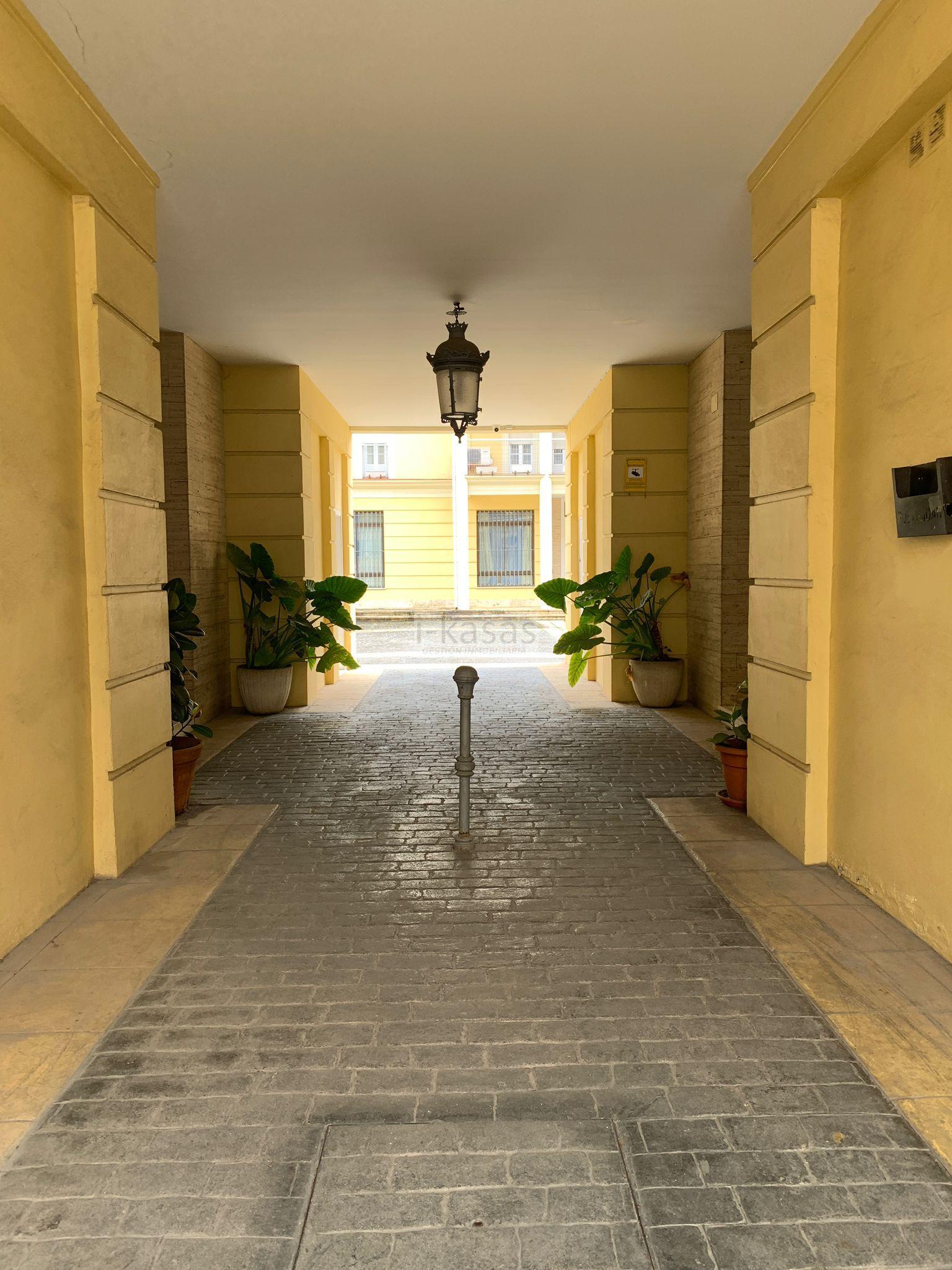For sale of flat in Jerez de la Frontera
