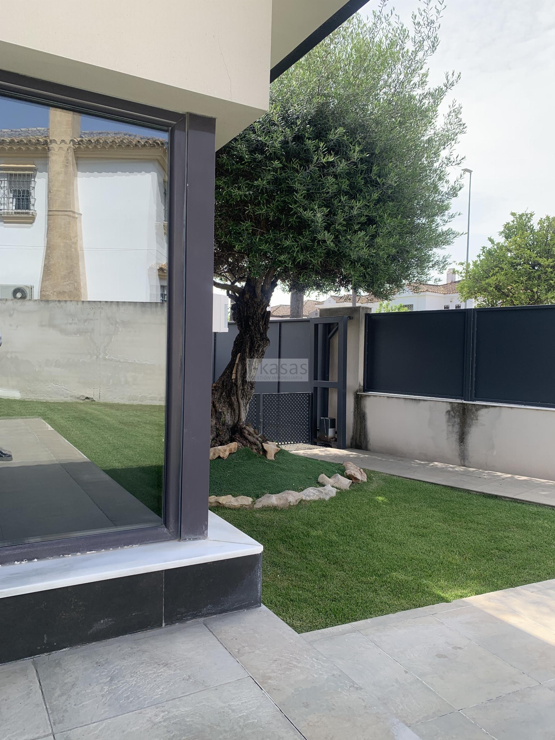 For sale of chalet in Jerez de la Frontera