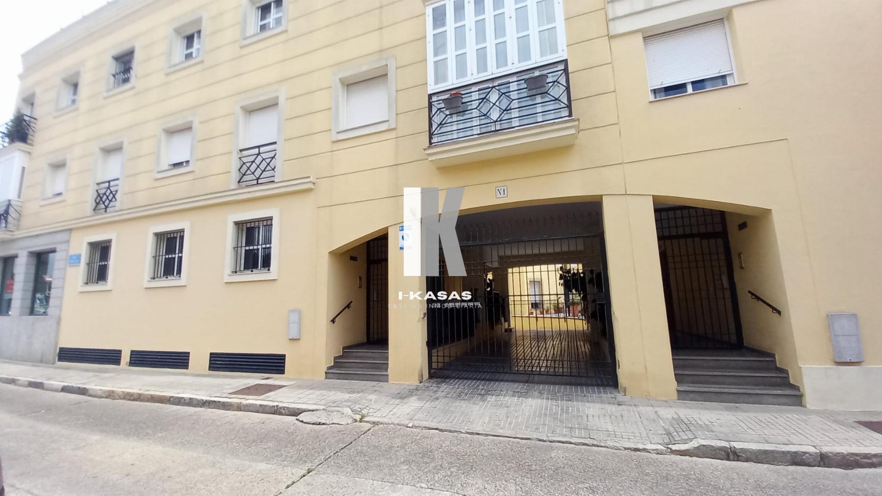 For sale of garage in Jerez de la Frontera