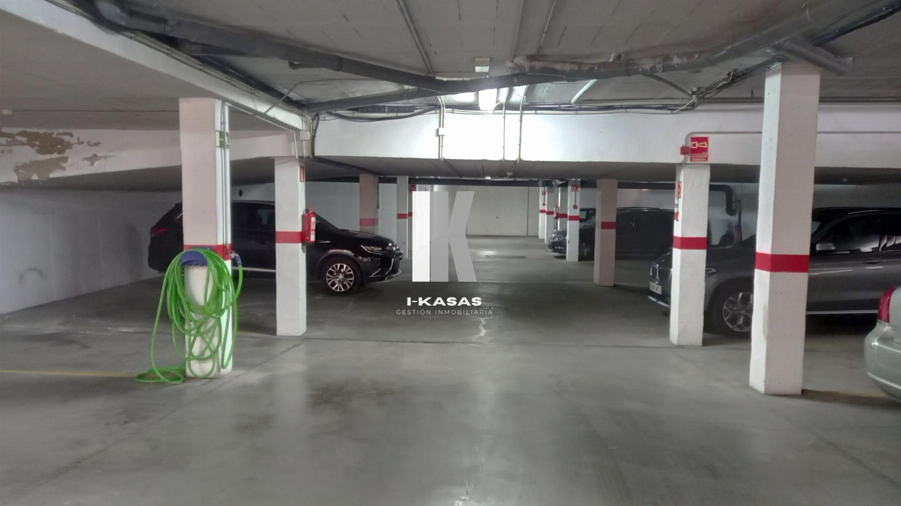 For sale of garage in Jerez de la Frontera