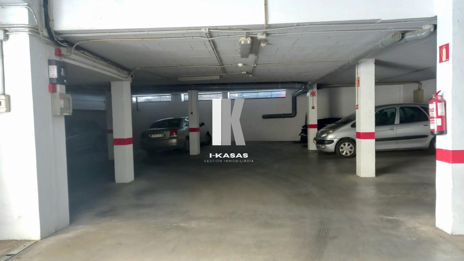 For sale of garage in Jerez de la Frontera