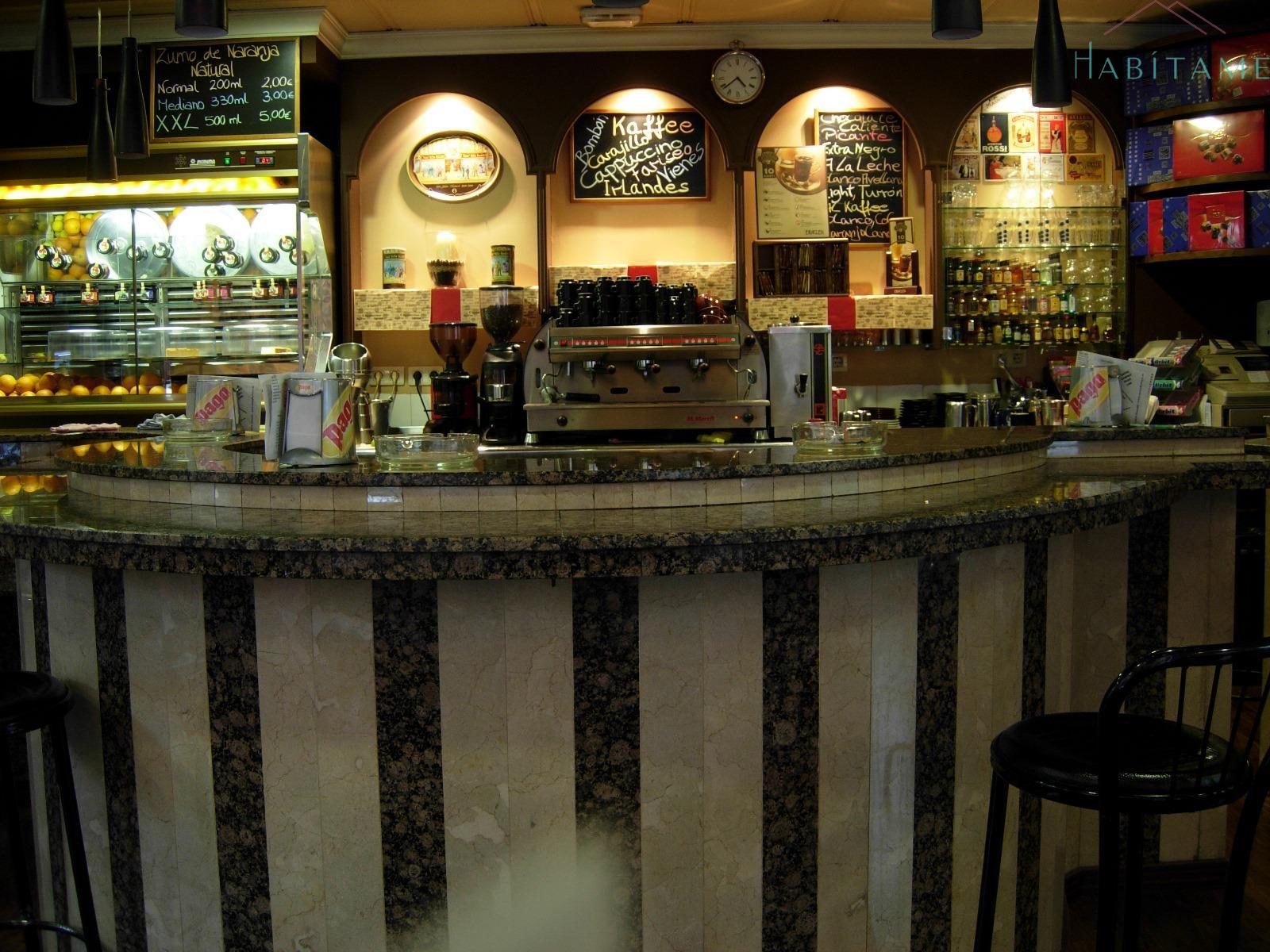 For rent of commercial in Granada