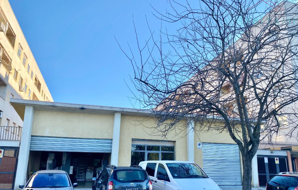 Venta de local comercial en Granada