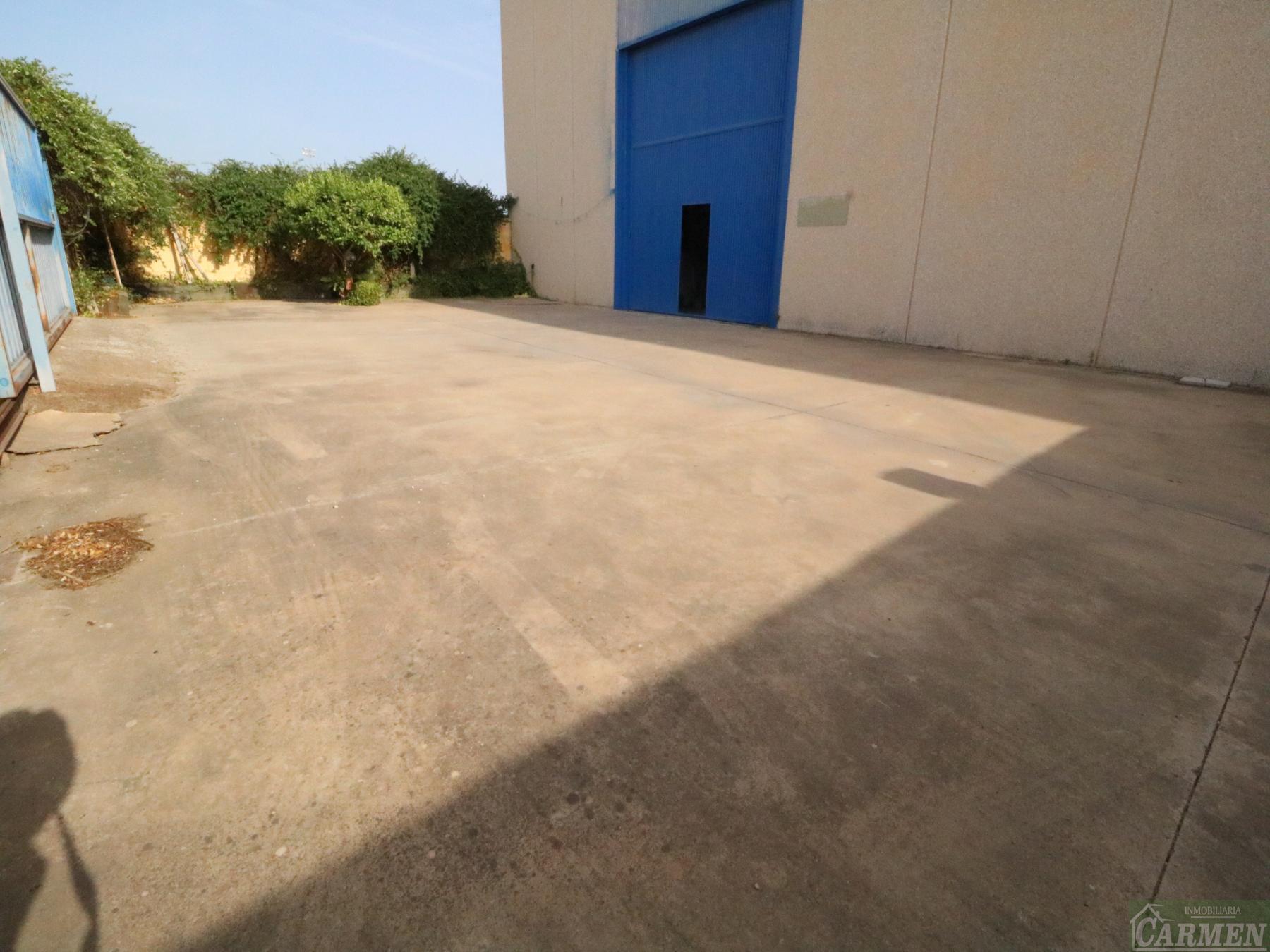 For sale of industrial plant/warehouse in Jerez de la Frontera