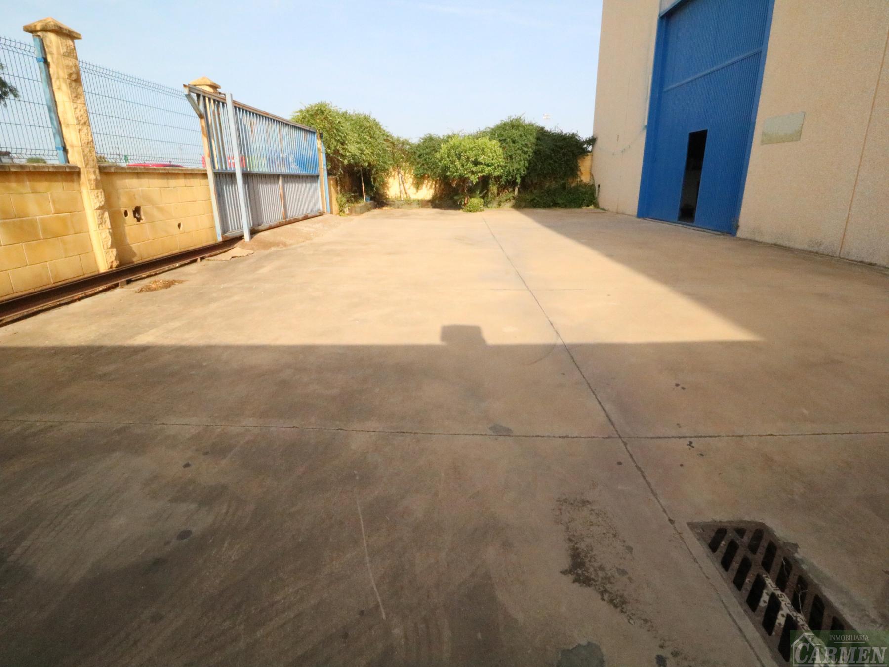 For sale of industrial plant/warehouse in Jerez de la Frontera