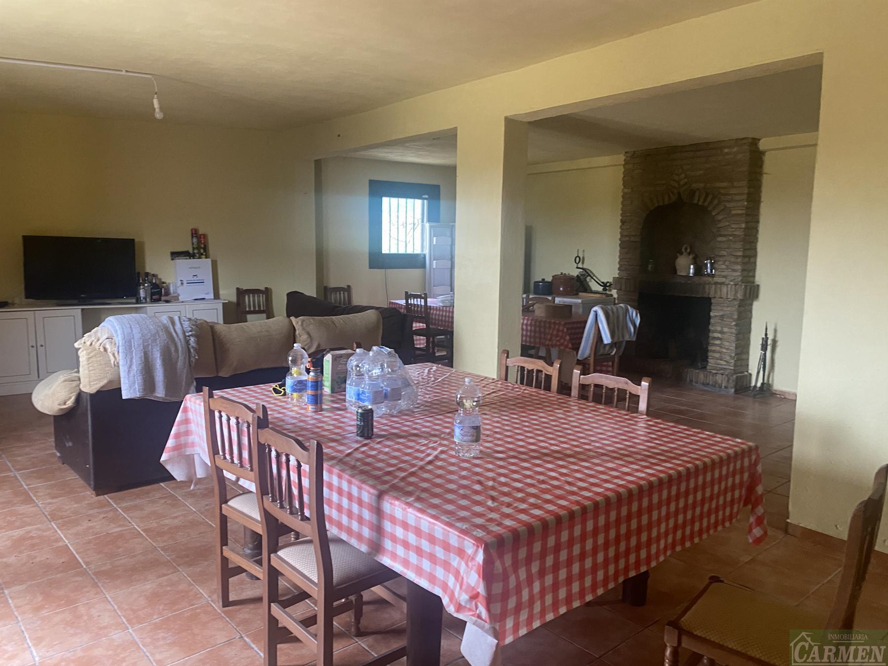 For sale of house in Jédula