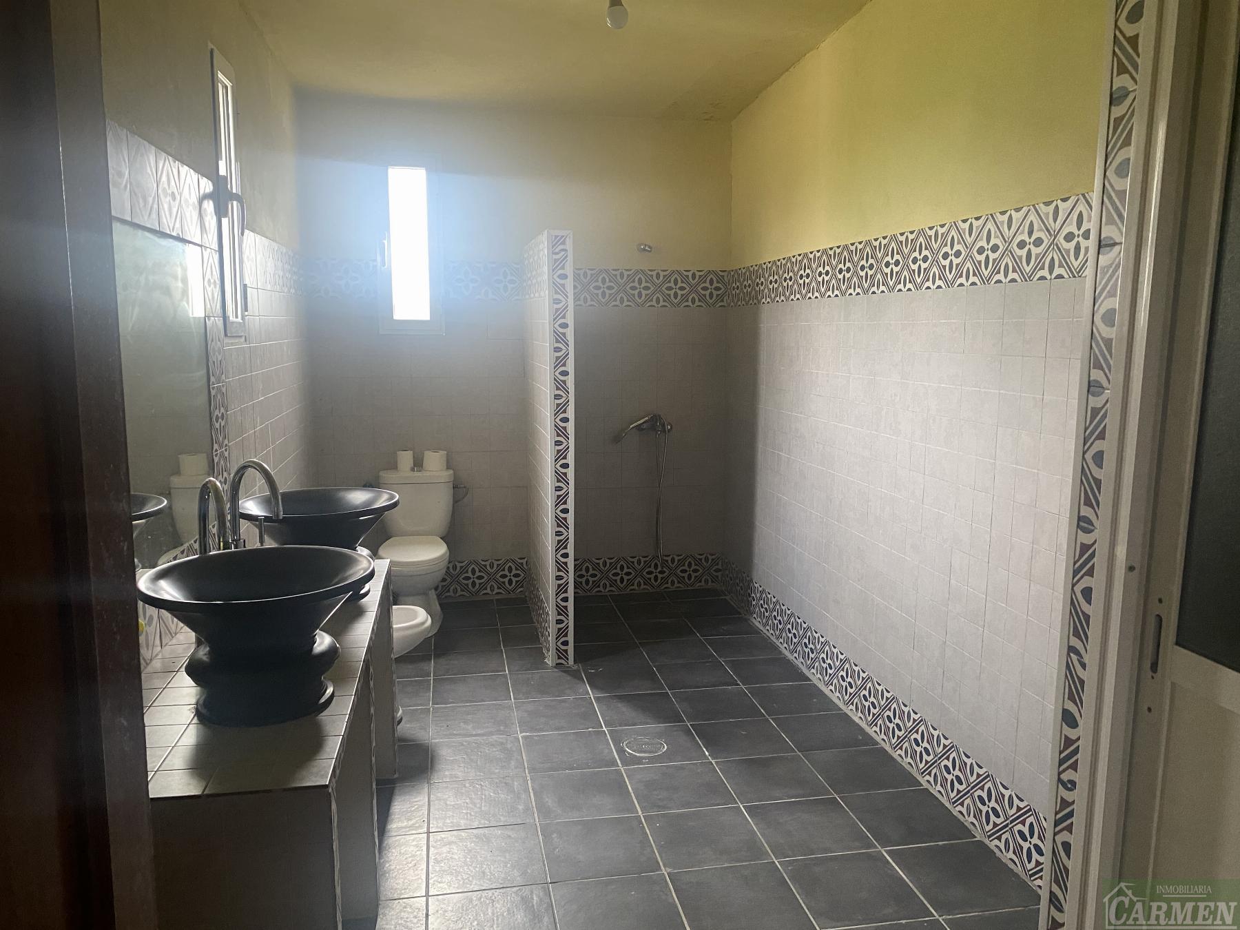 For sale of house in Jédula
