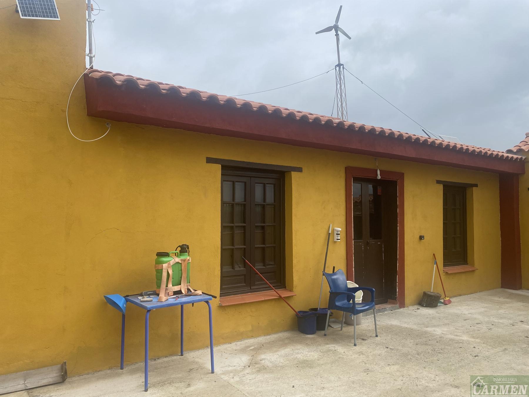 For sale of house in Jédula