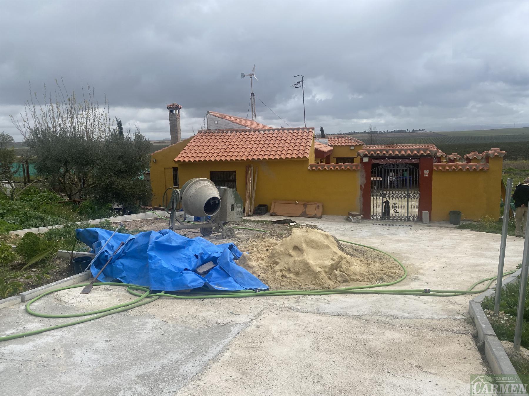 For sale of house in Jédula