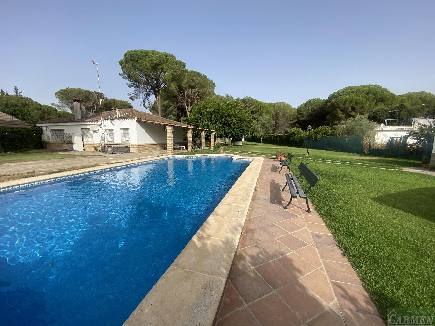 For sale of rural property in San José del Valle
